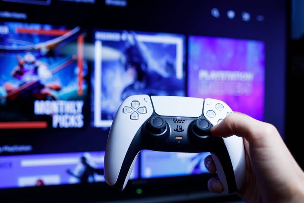 PS5 game and console