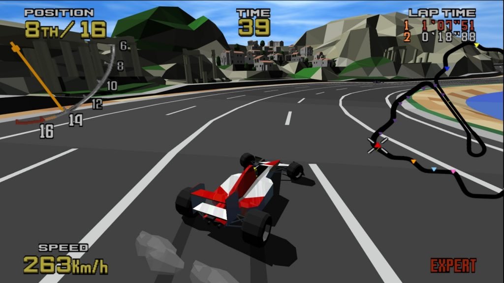 In order not to displease fans of the arcades (arcades) games, we can not fail to mention the revolution that took place with the running car games in 1992. That's when Sega features 3D Racing racing game